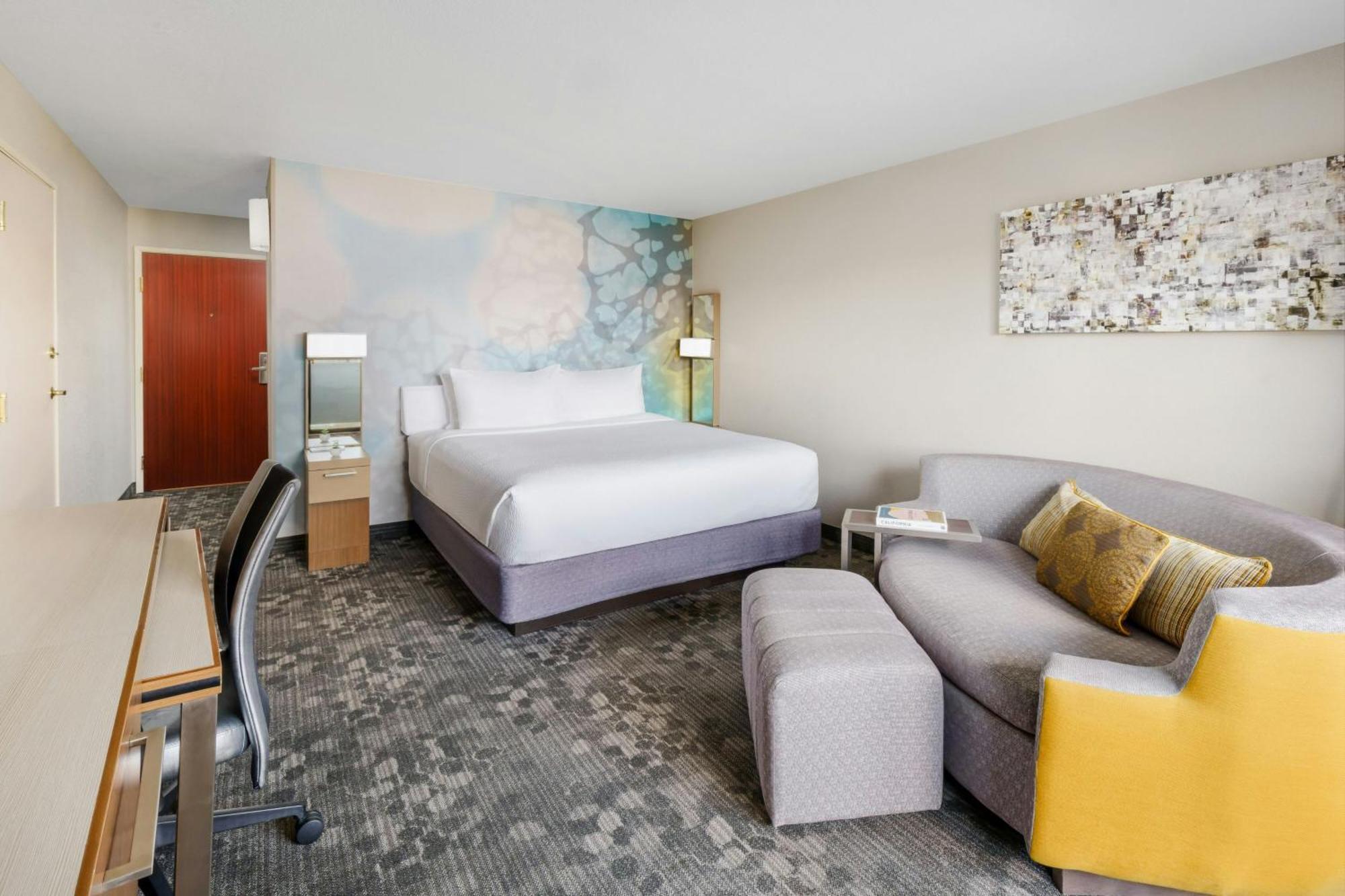 Courtyard By Marriott Palmdale Hotel Exterior photo