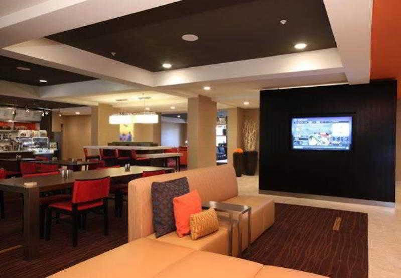 Courtyard By Marriott Palmdale Hotel Exterior photo